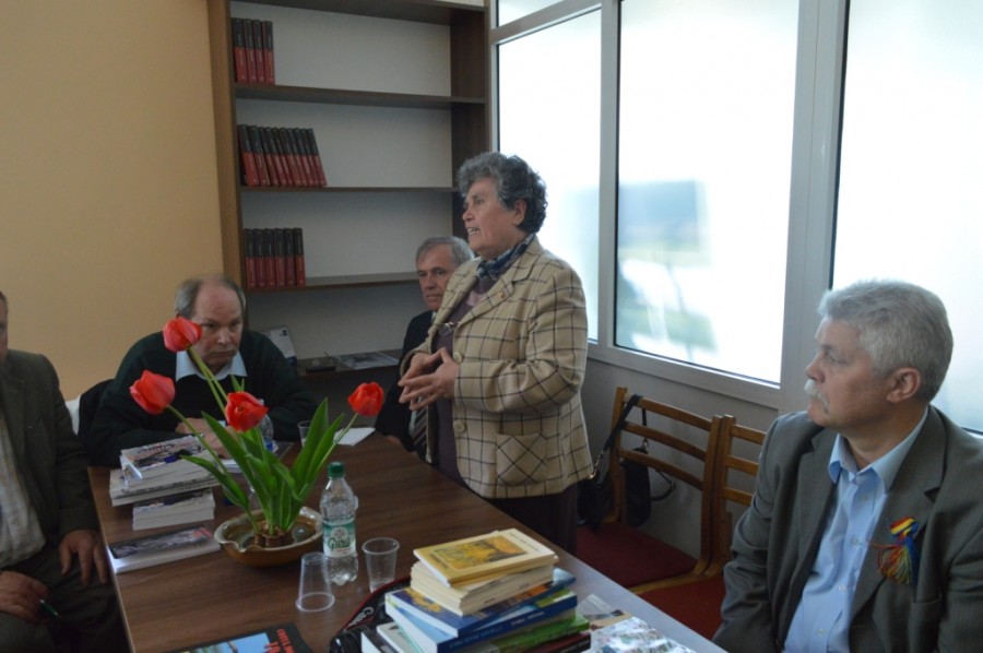 Lansare de carte găzduită de filiala bibliotecii „Nicolae Iorga” din Ploiești la Cimișlia